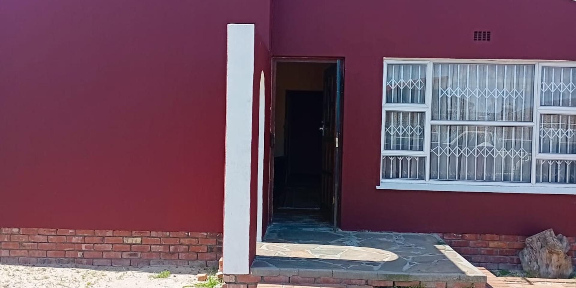 Image 2 of 6