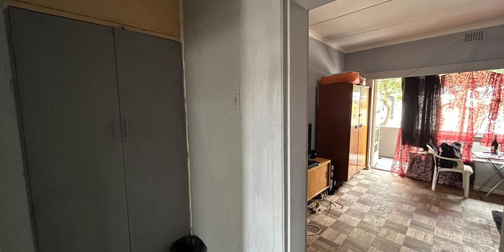 Image 5 of 6