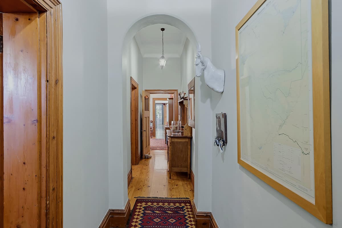 Image 2 of 6