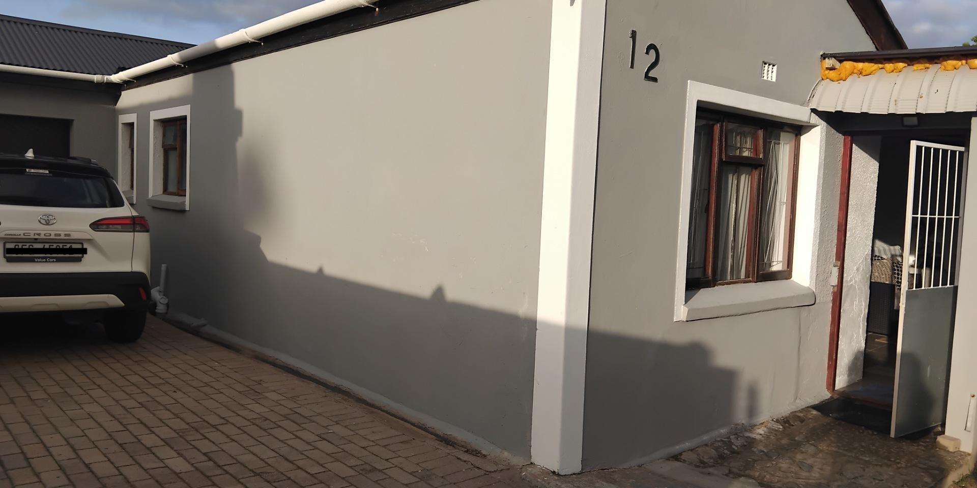 Image 2 of 6