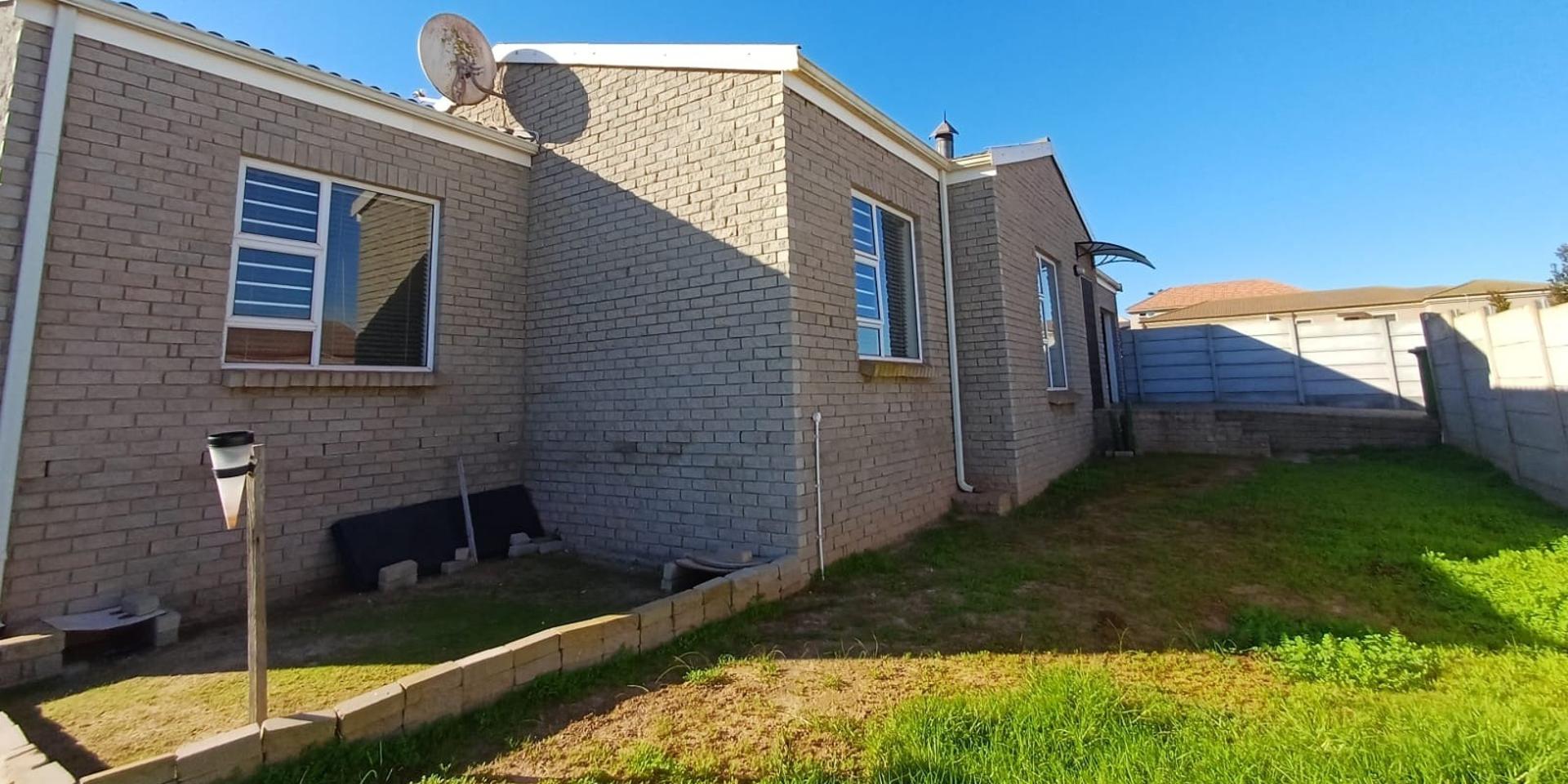 Image 4 of 6