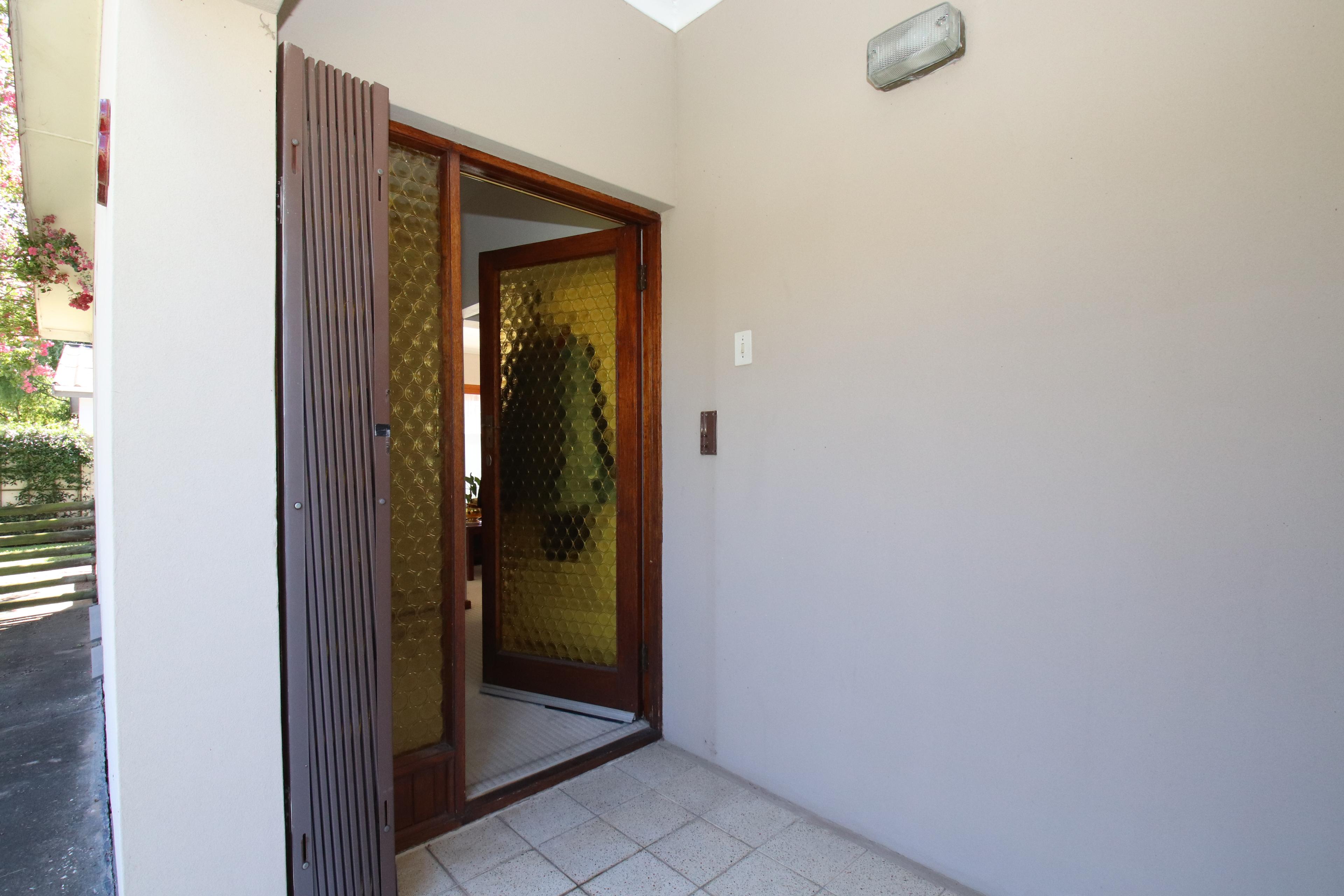 Image 5 of 6