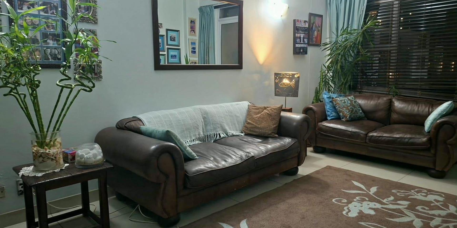 Image 4 of 6