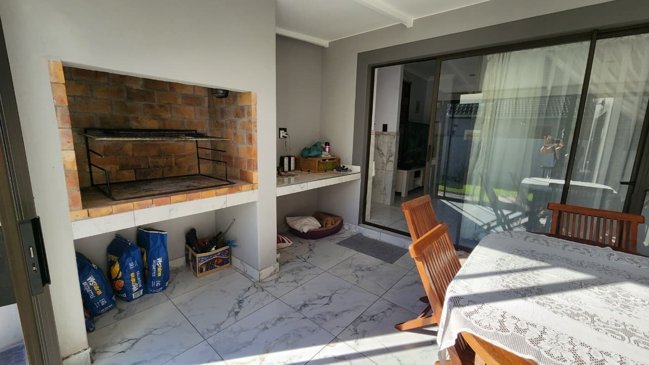 Image 3 of 6