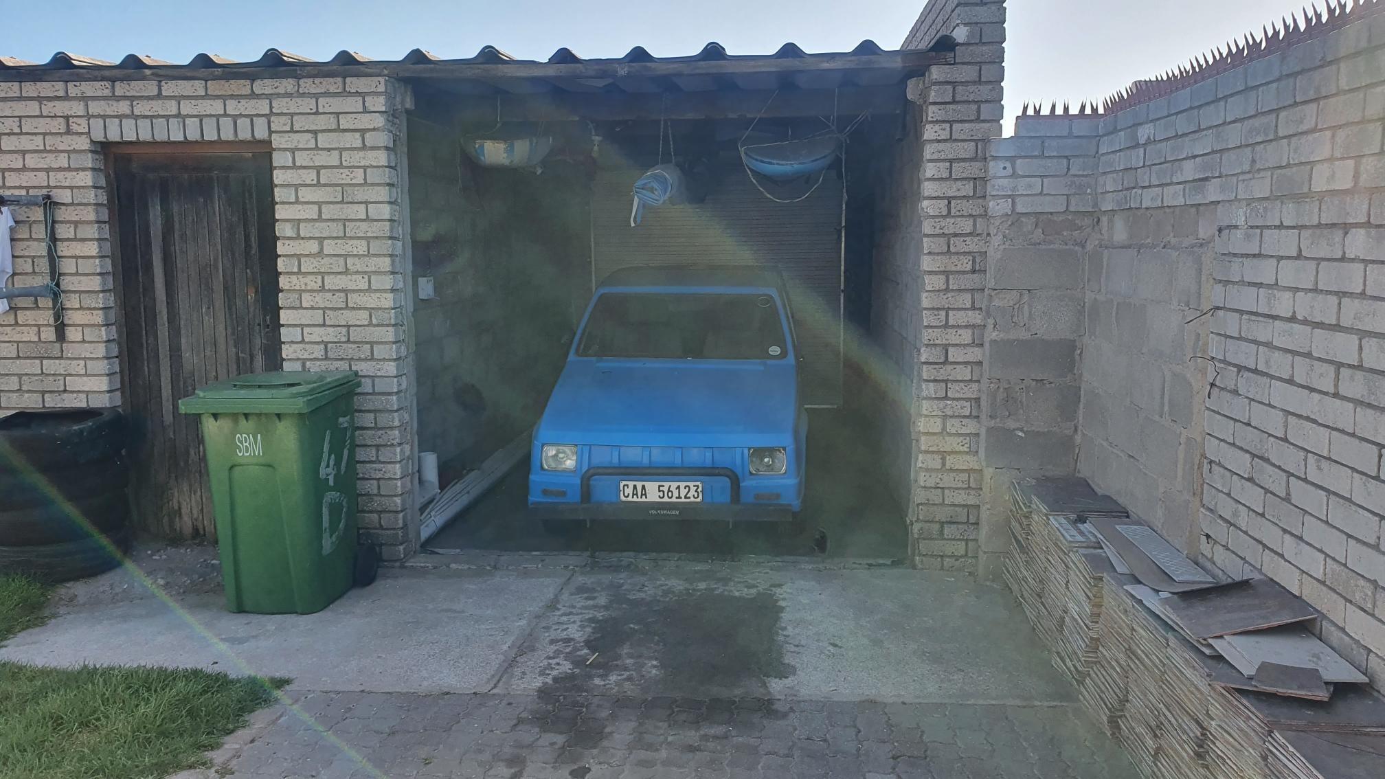 Image 4 of 6