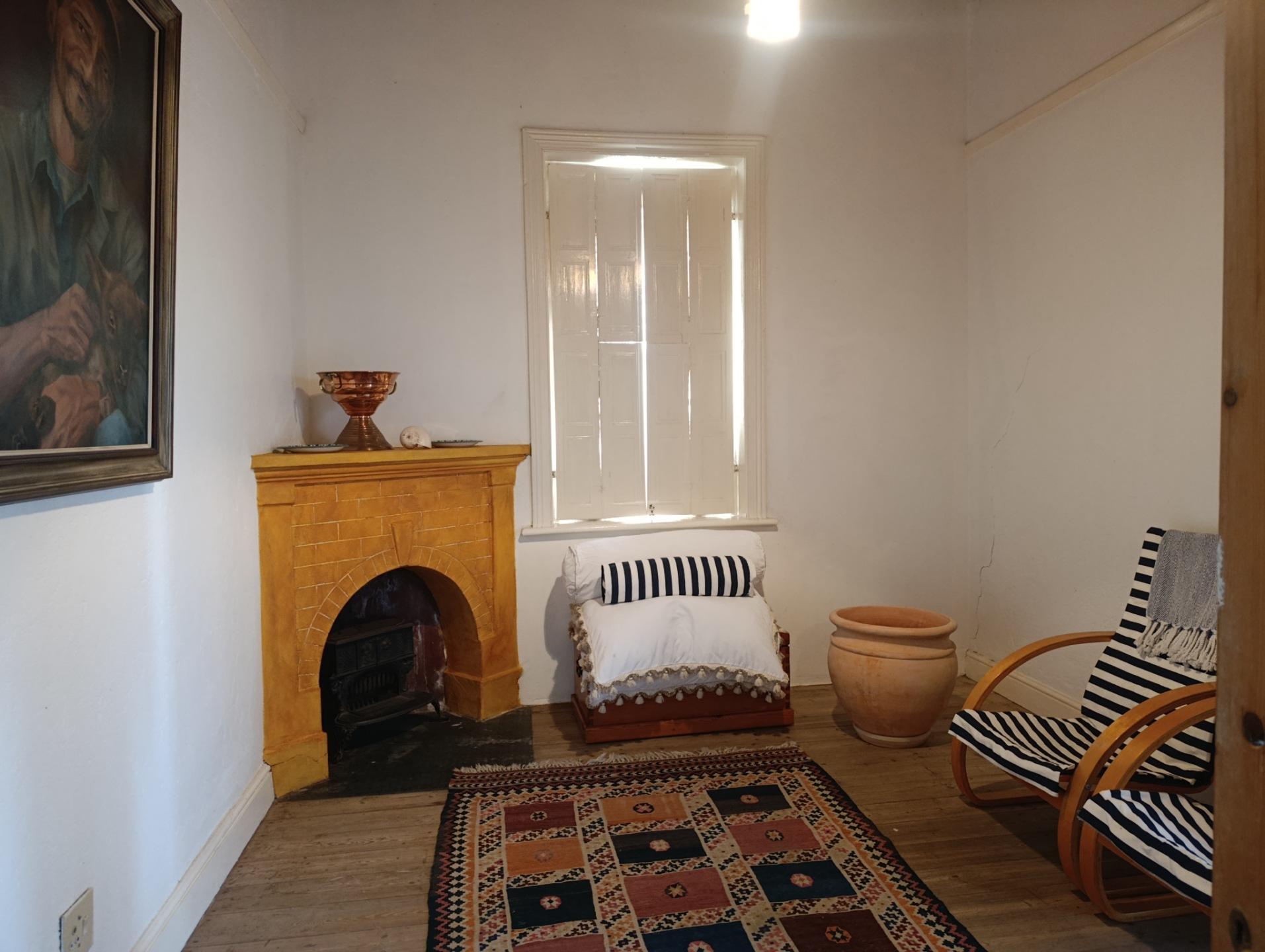 Image 3 of 6