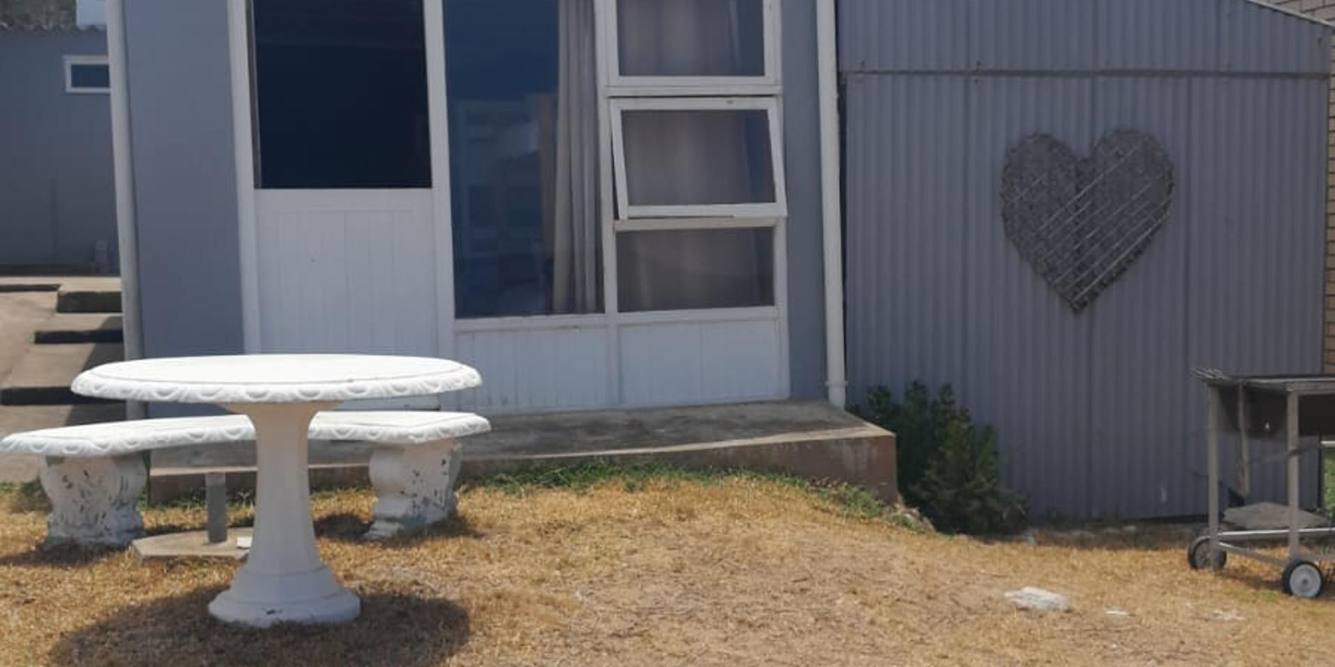 Image 4 of 6