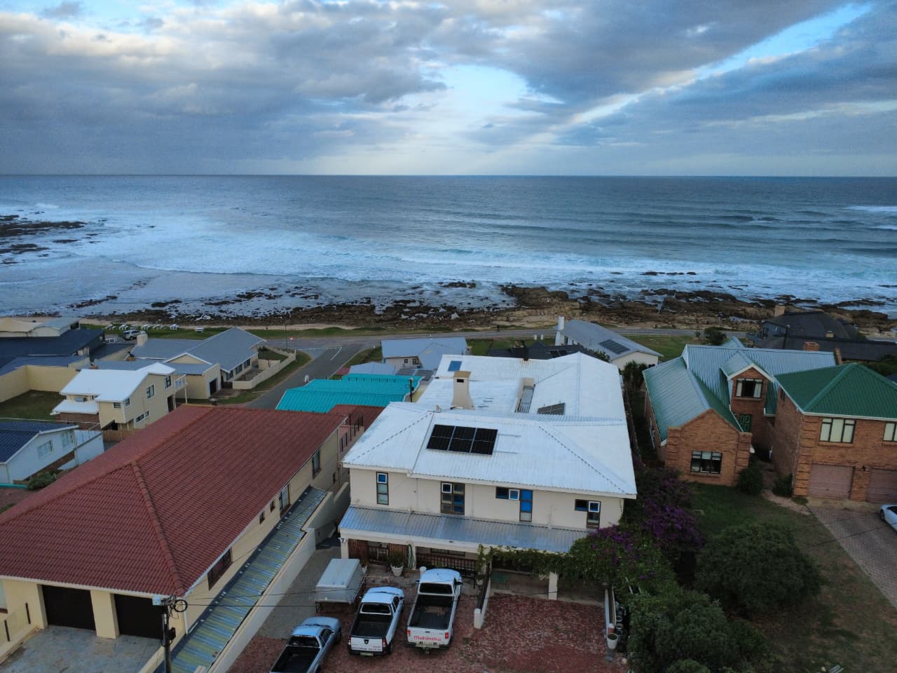 Image 1 of 6