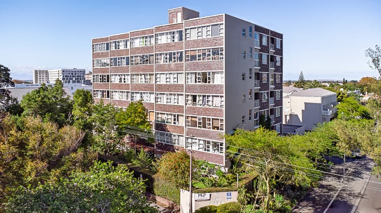 Main property image