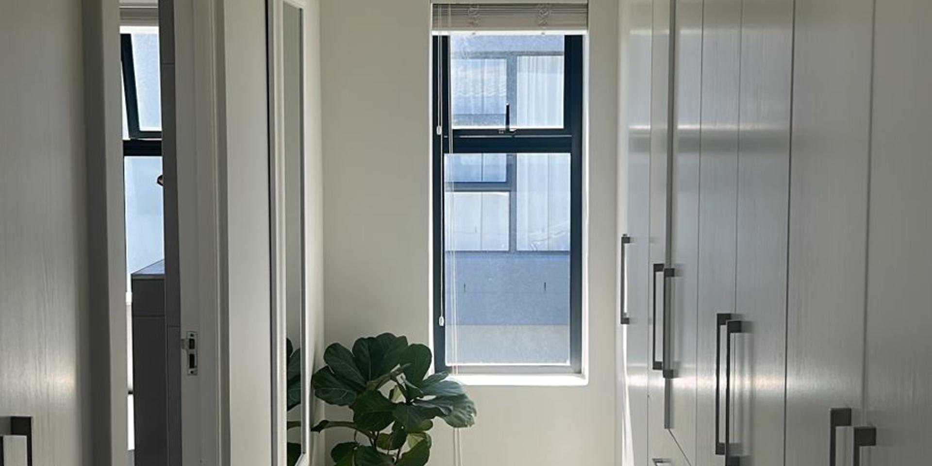 Image 5 of 6