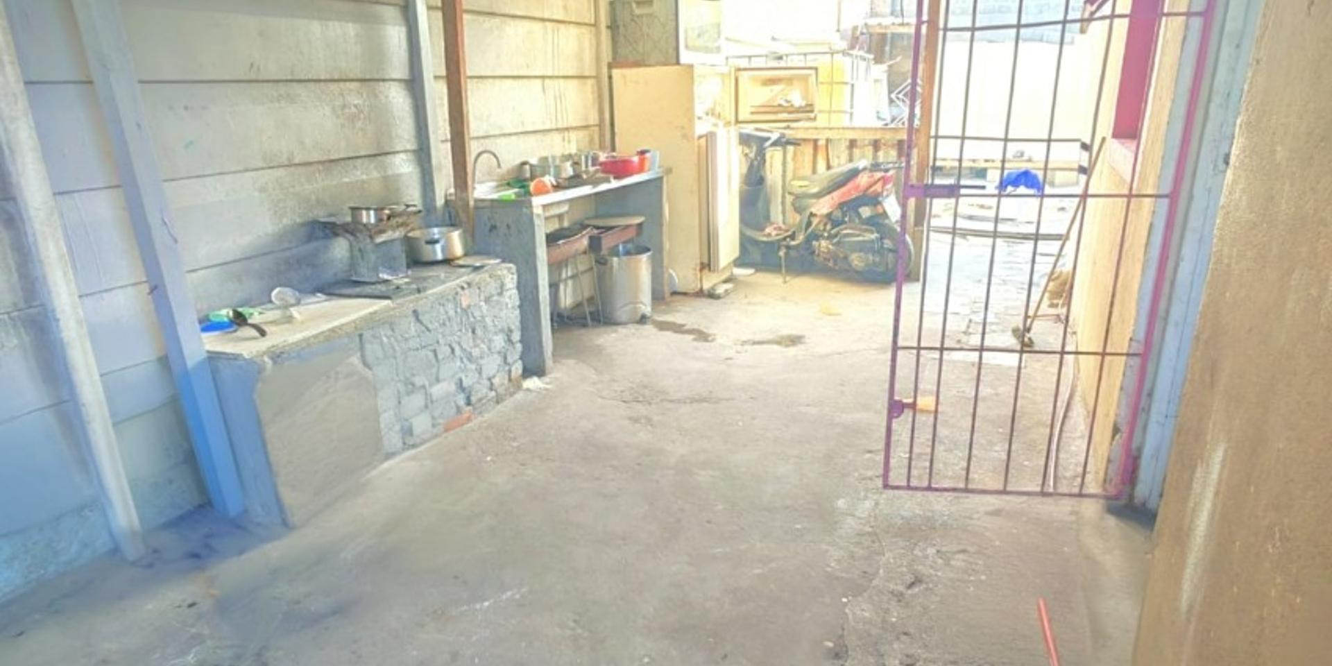 Image 5 of 6