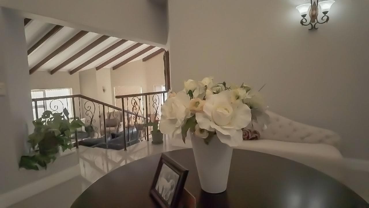 Image 5 of 6