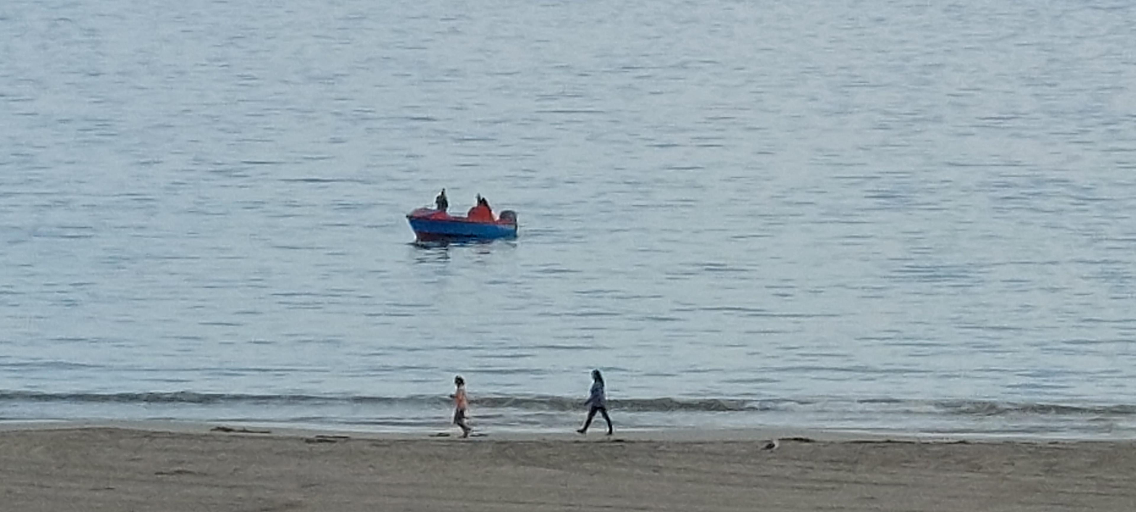 Image 2 of 6