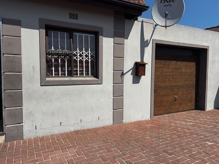 Main property image