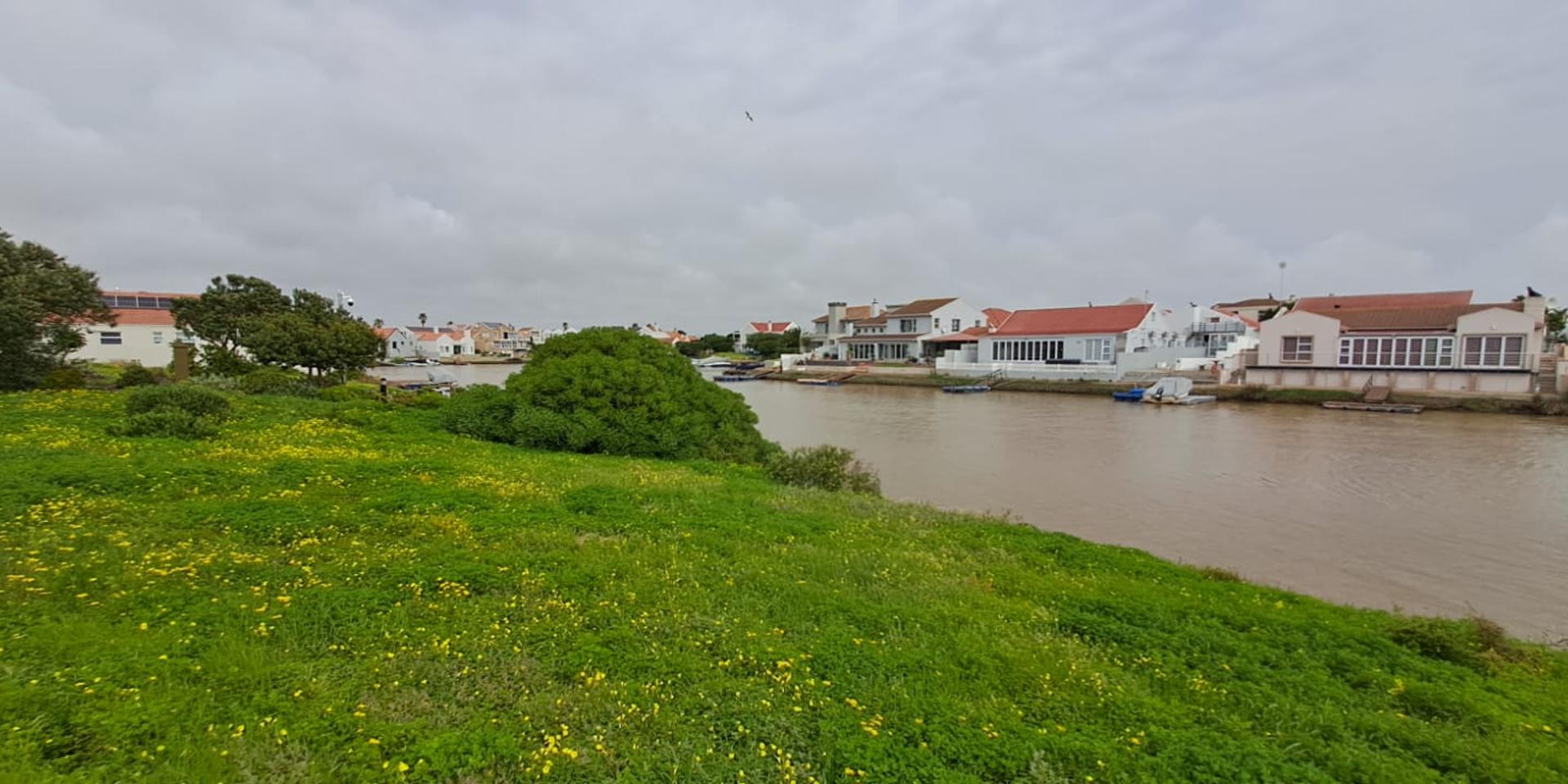 Image 4 of 6
