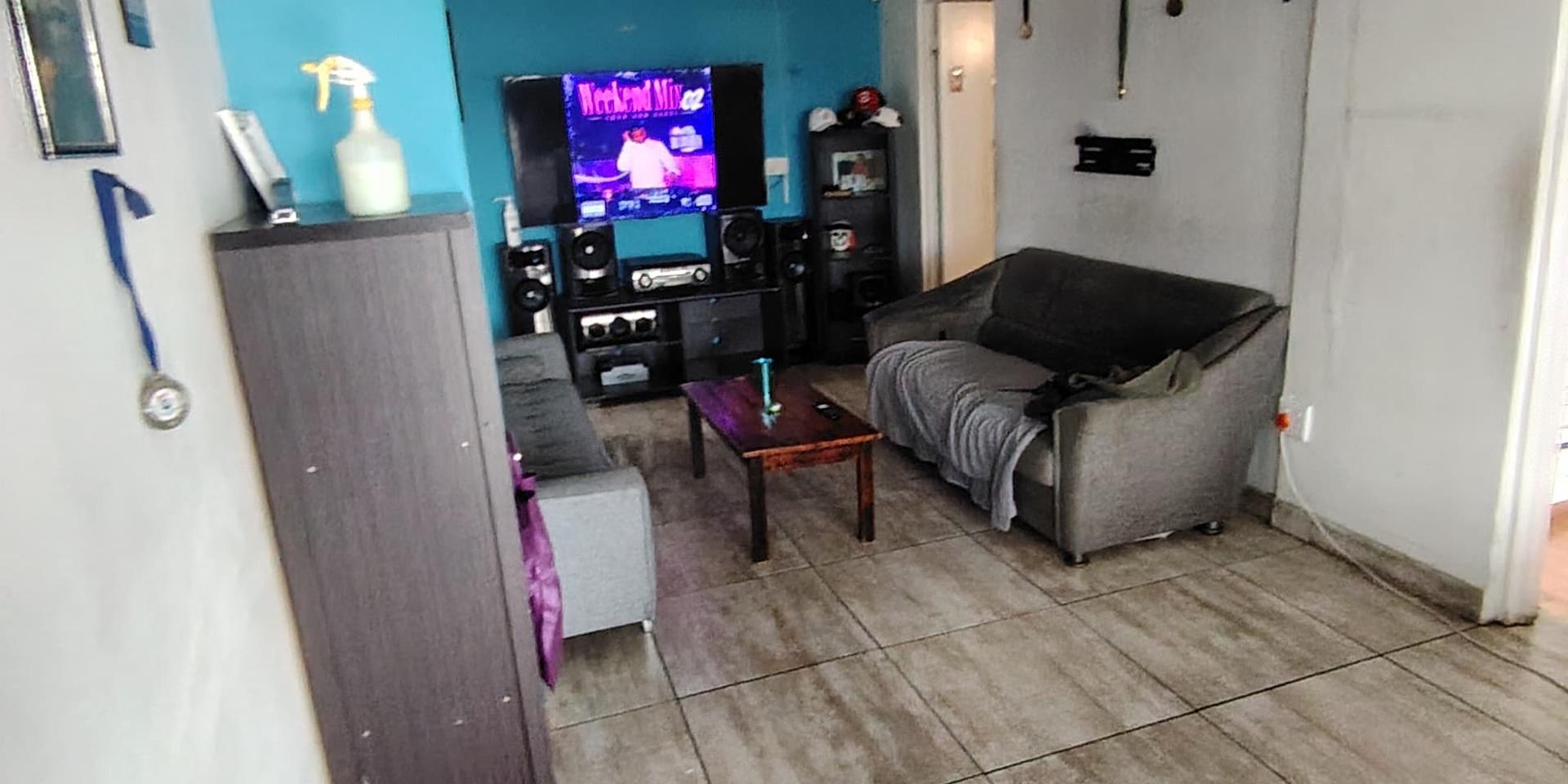 Image 5 of 6