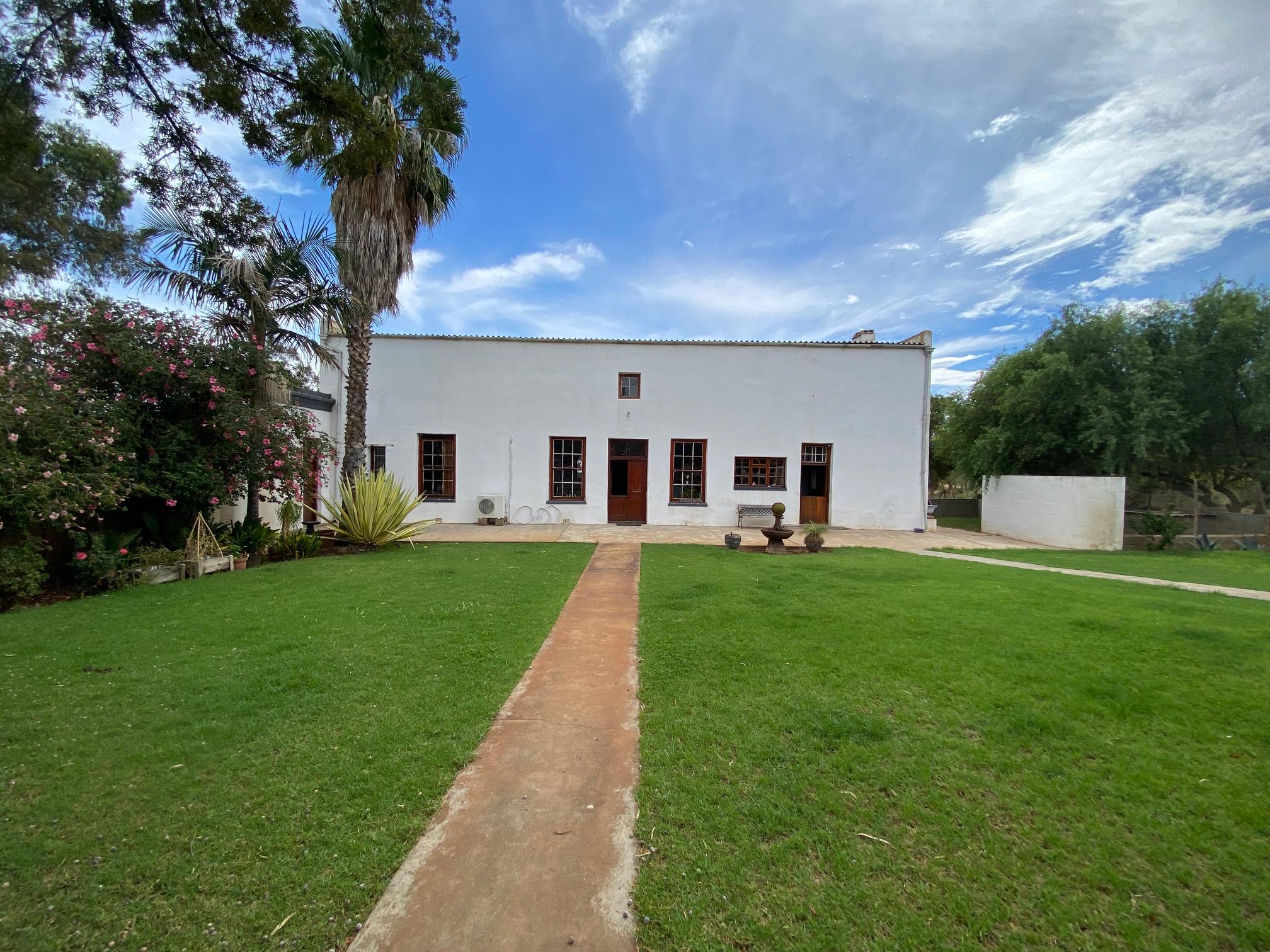 Image 3 of 6