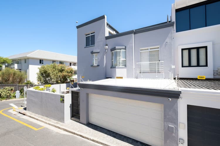 Main property image