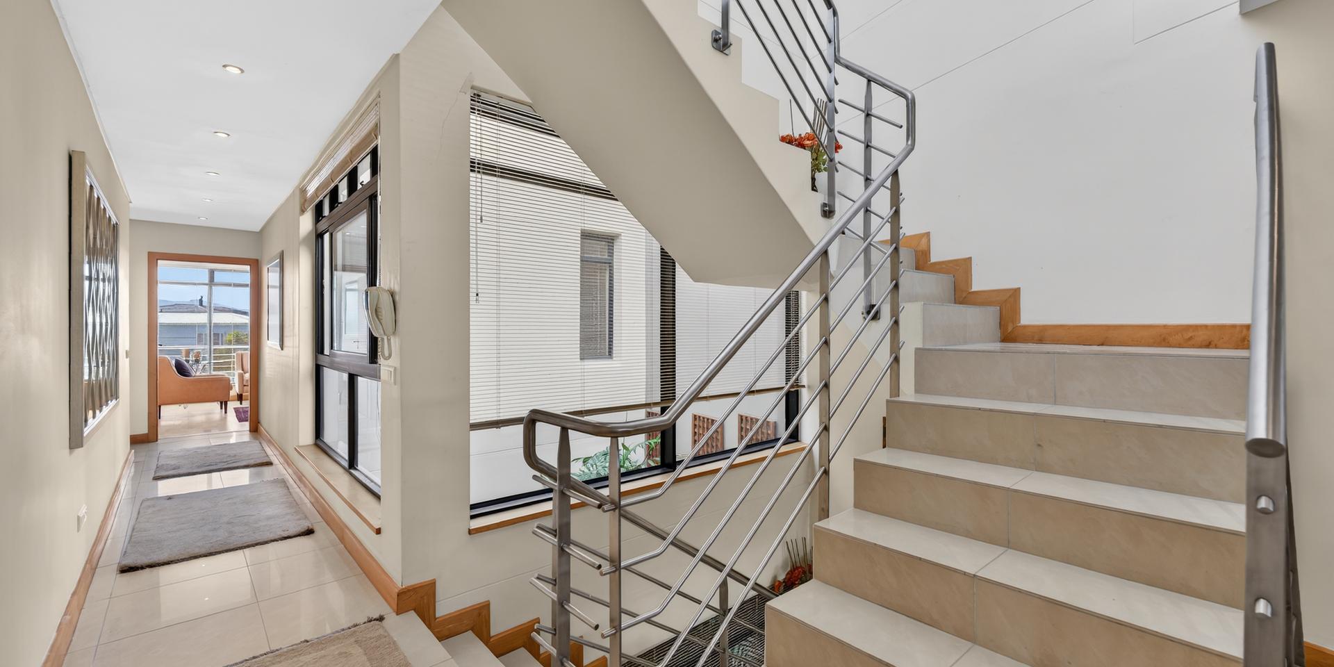 Image 3 of 6