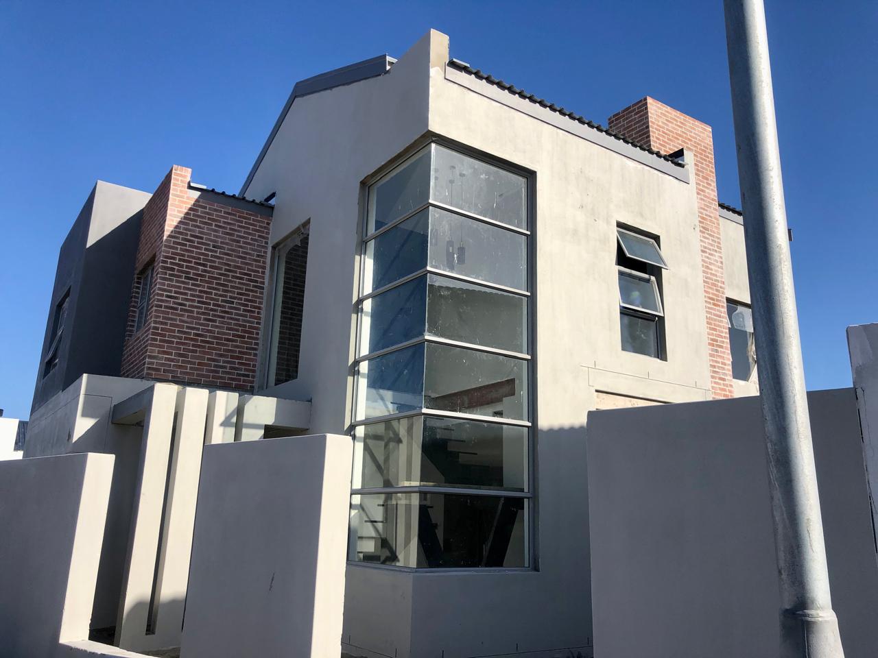 Image 2 of 6