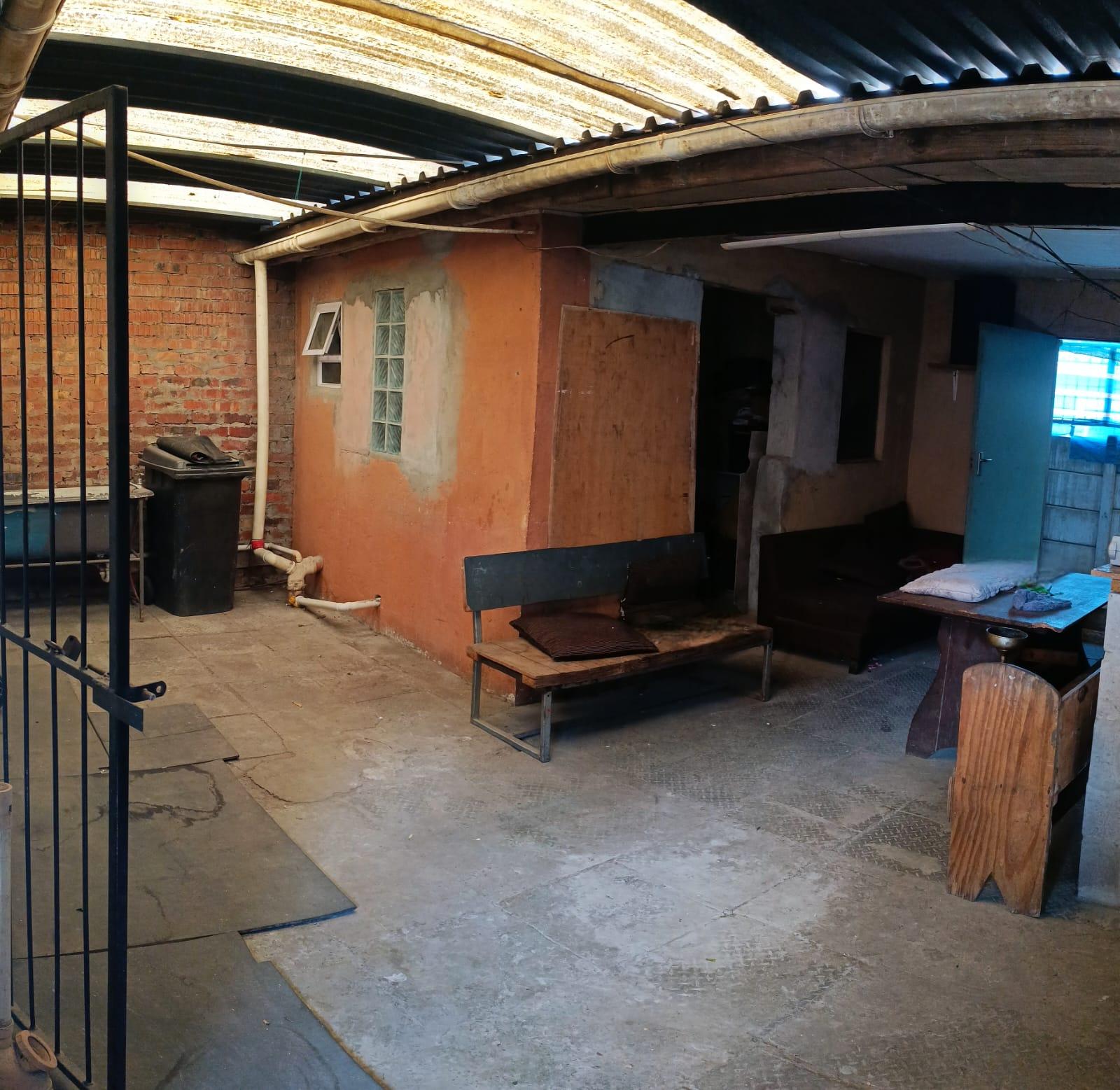 Image 1 of 6