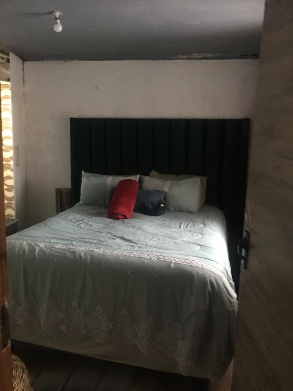 Image 2 of 6