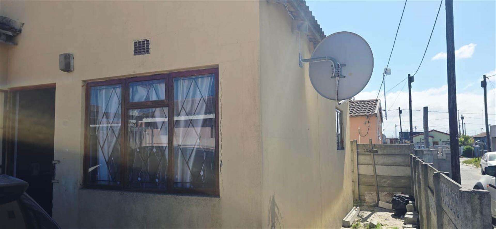 Image 1 of 6