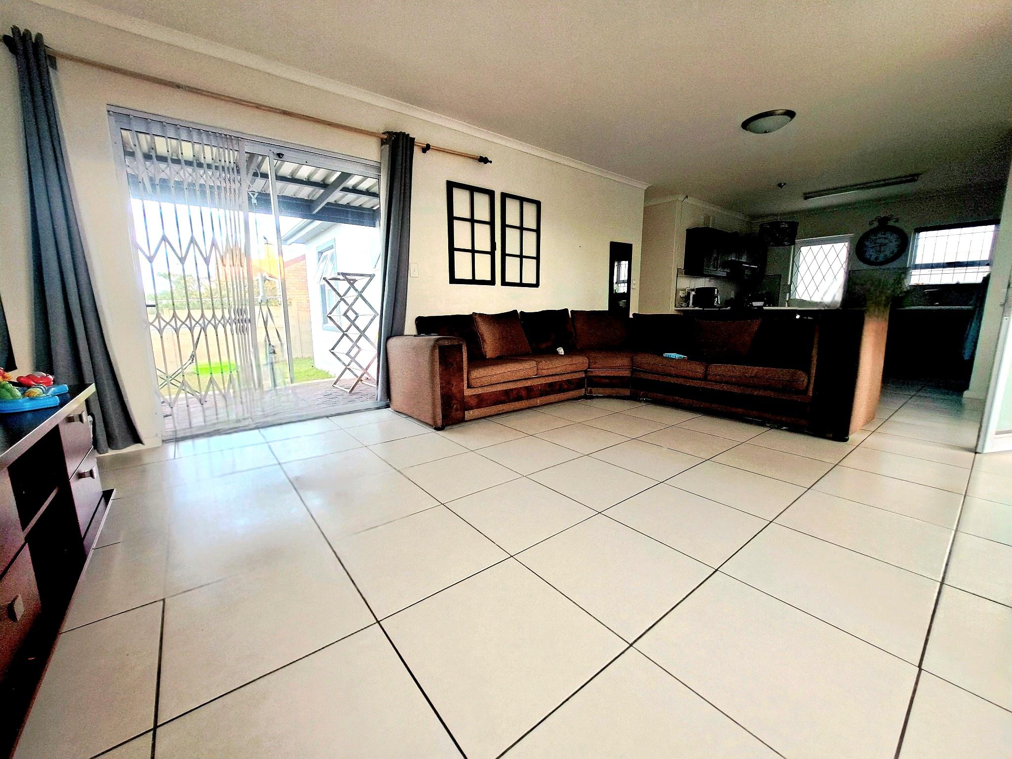 Image 3 of 6