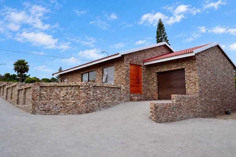 Main property image
