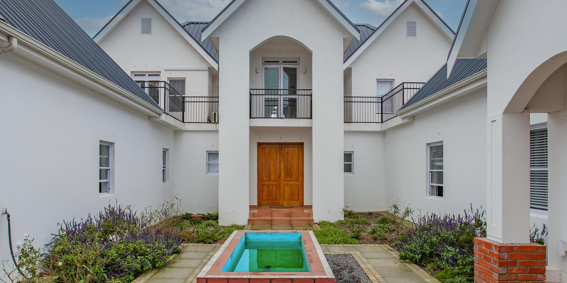 Image 4 of 6