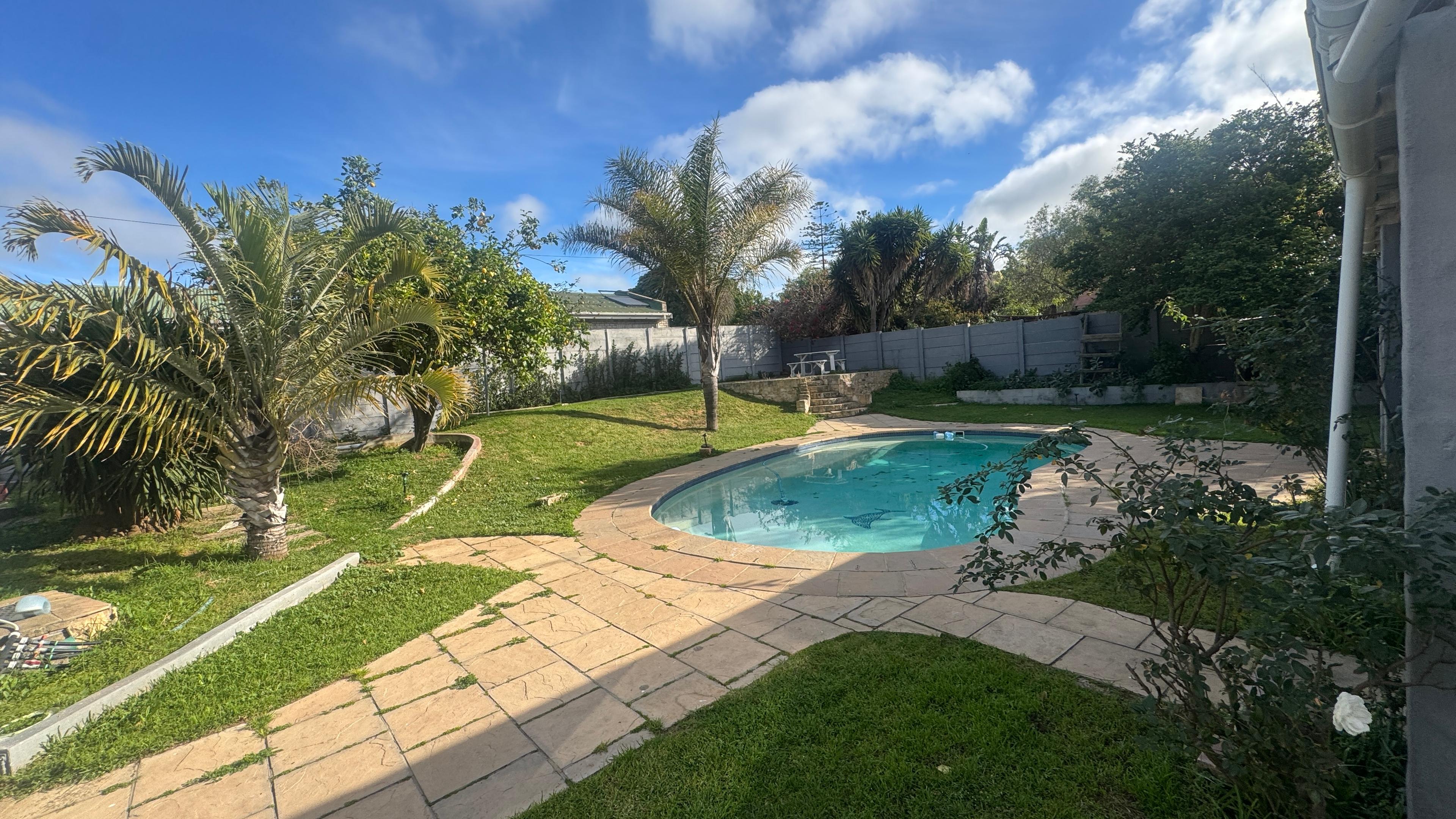 Image 2 of 6