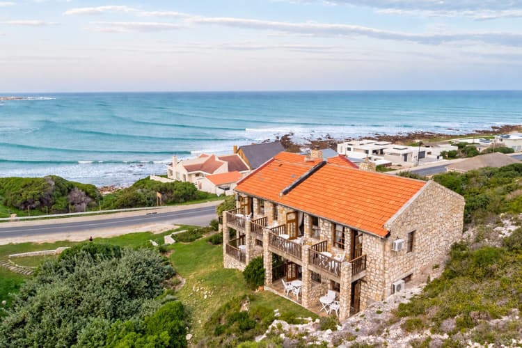Main property image