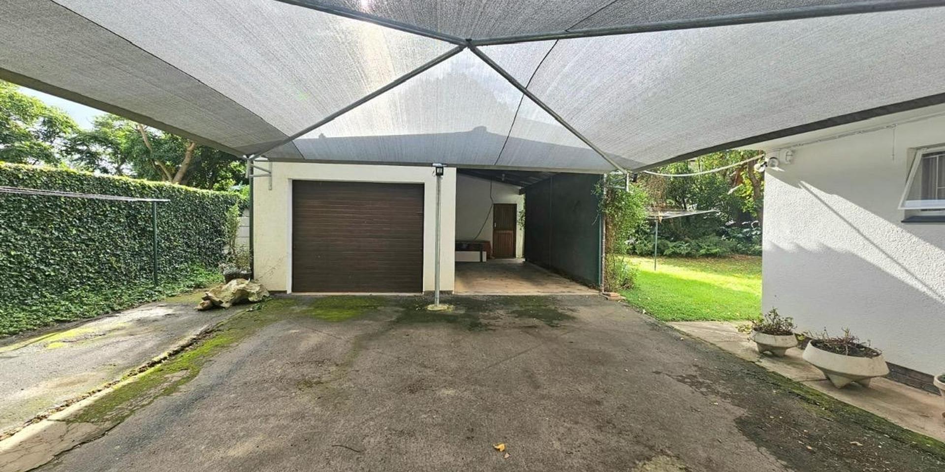 Image 2 of 6