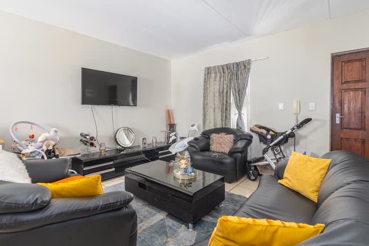 Main property image