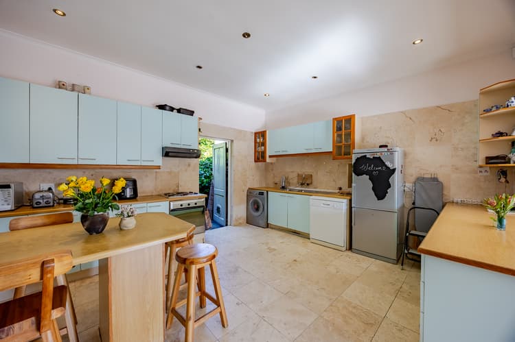 Main property image