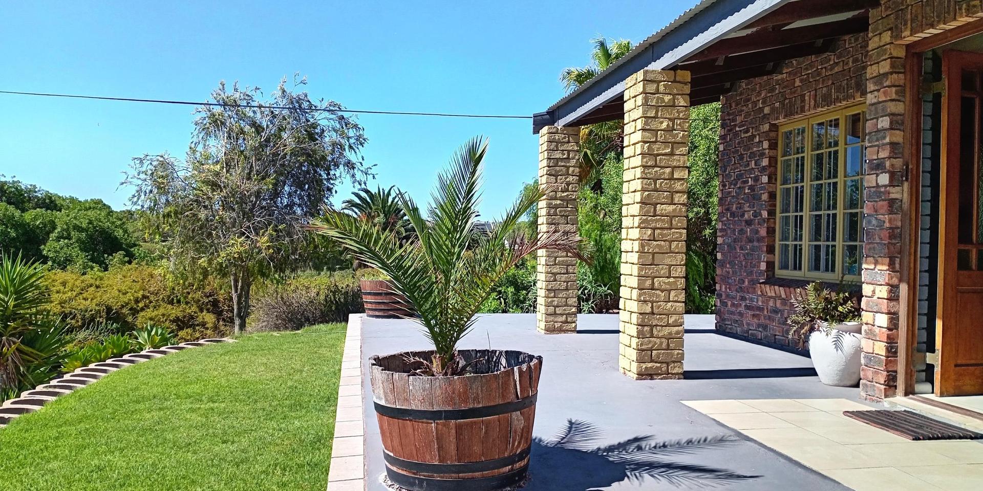 Image 2 of 6