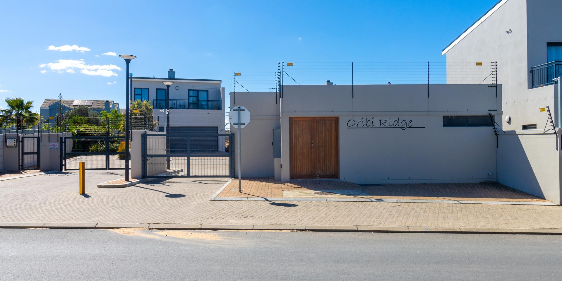 Image 4 of 6