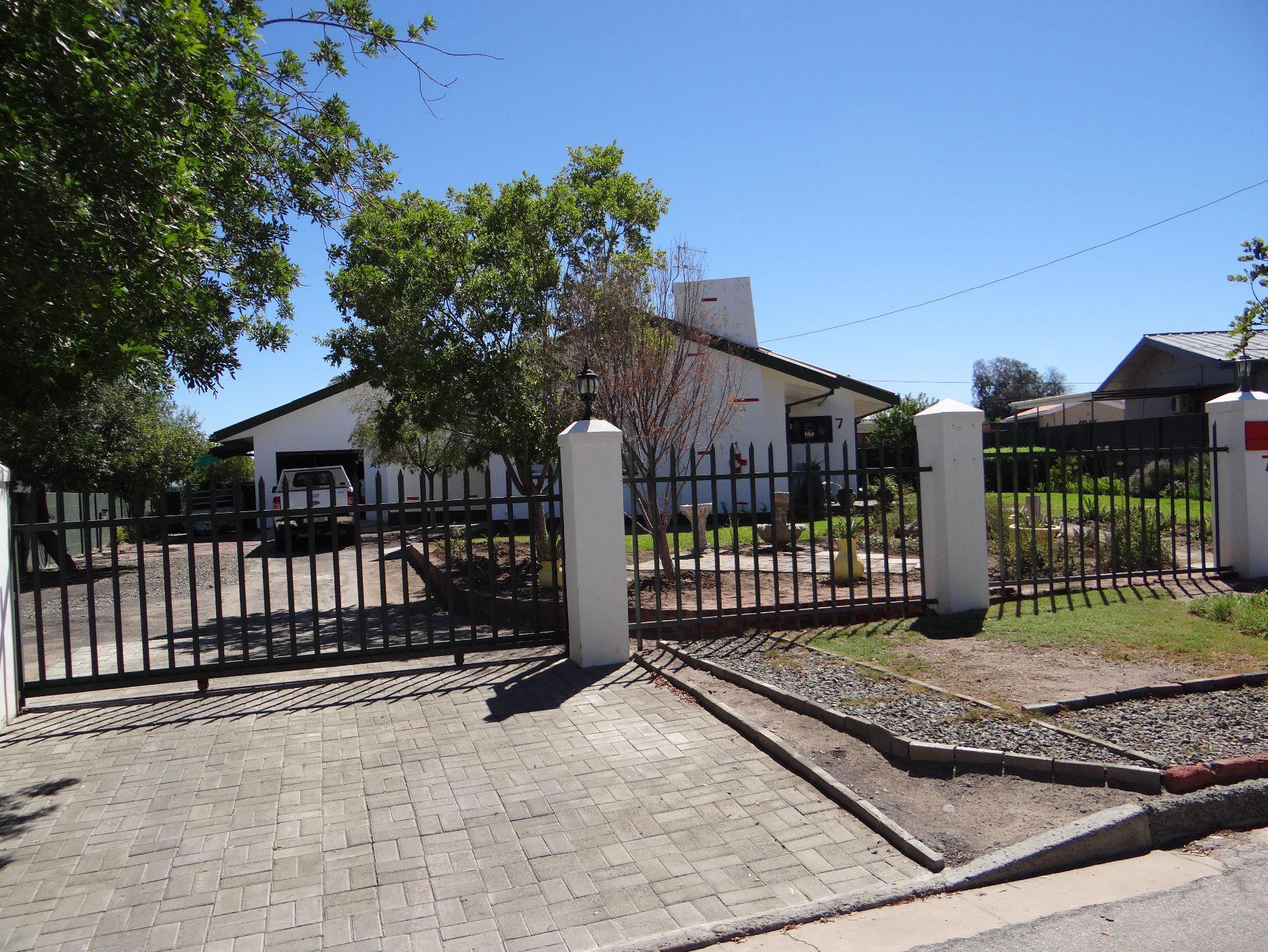 Image 1 of 6