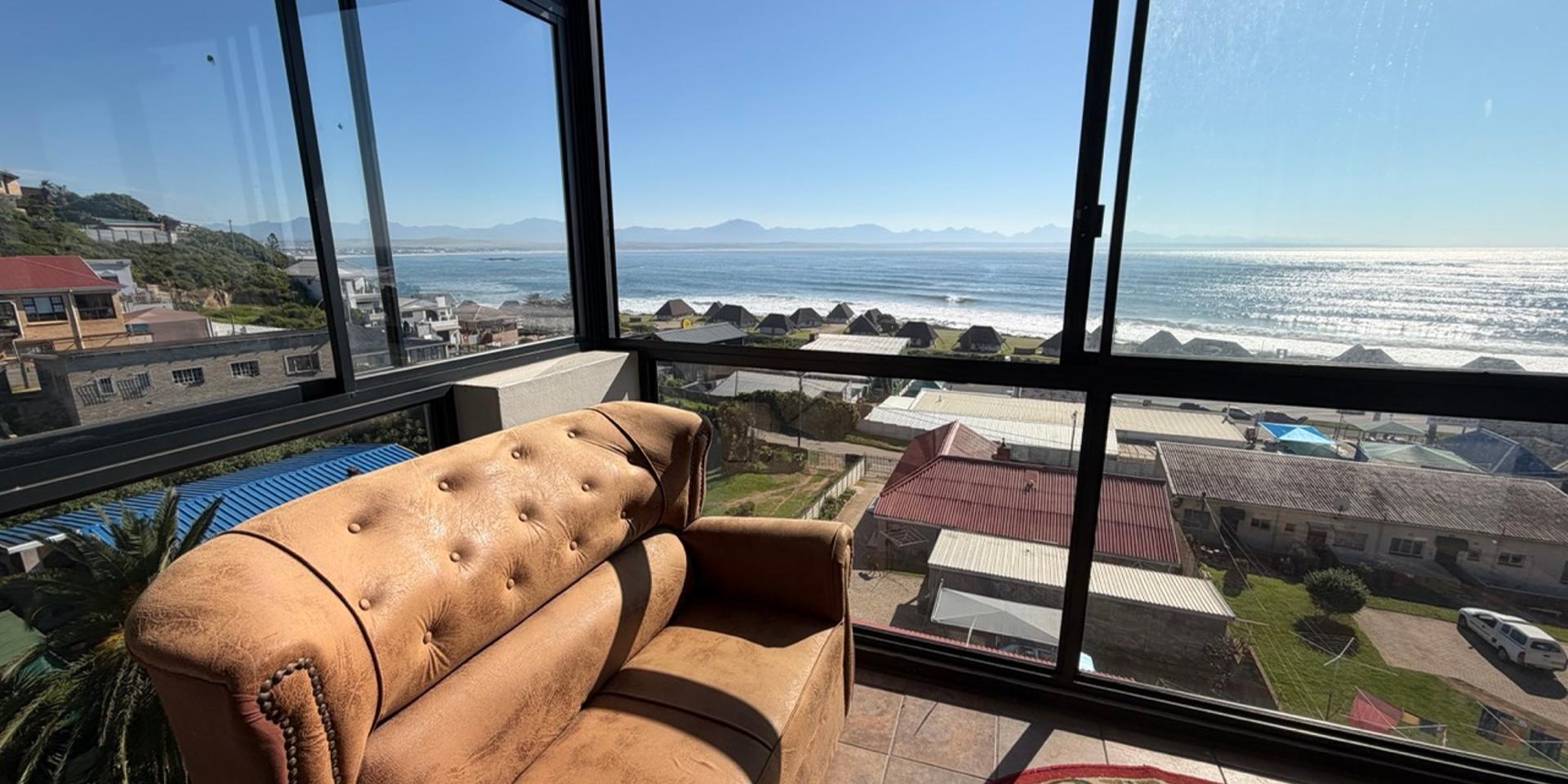 Image 3 of 6