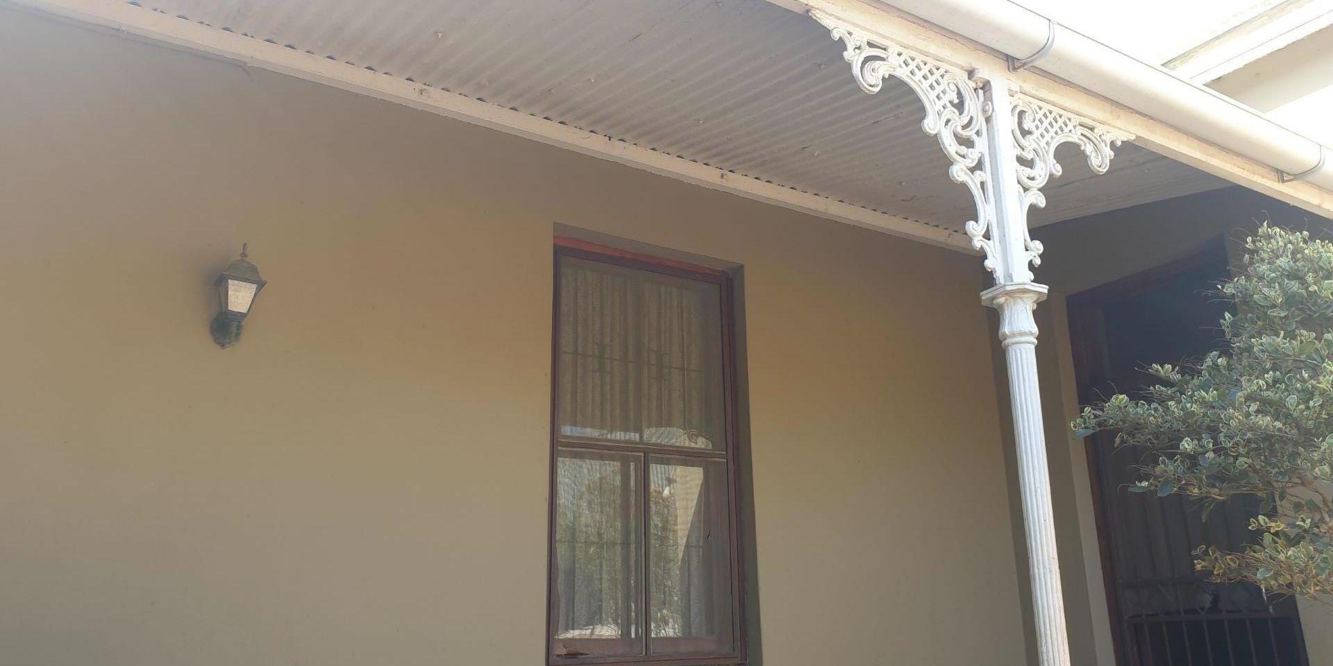 Image 2 of 6