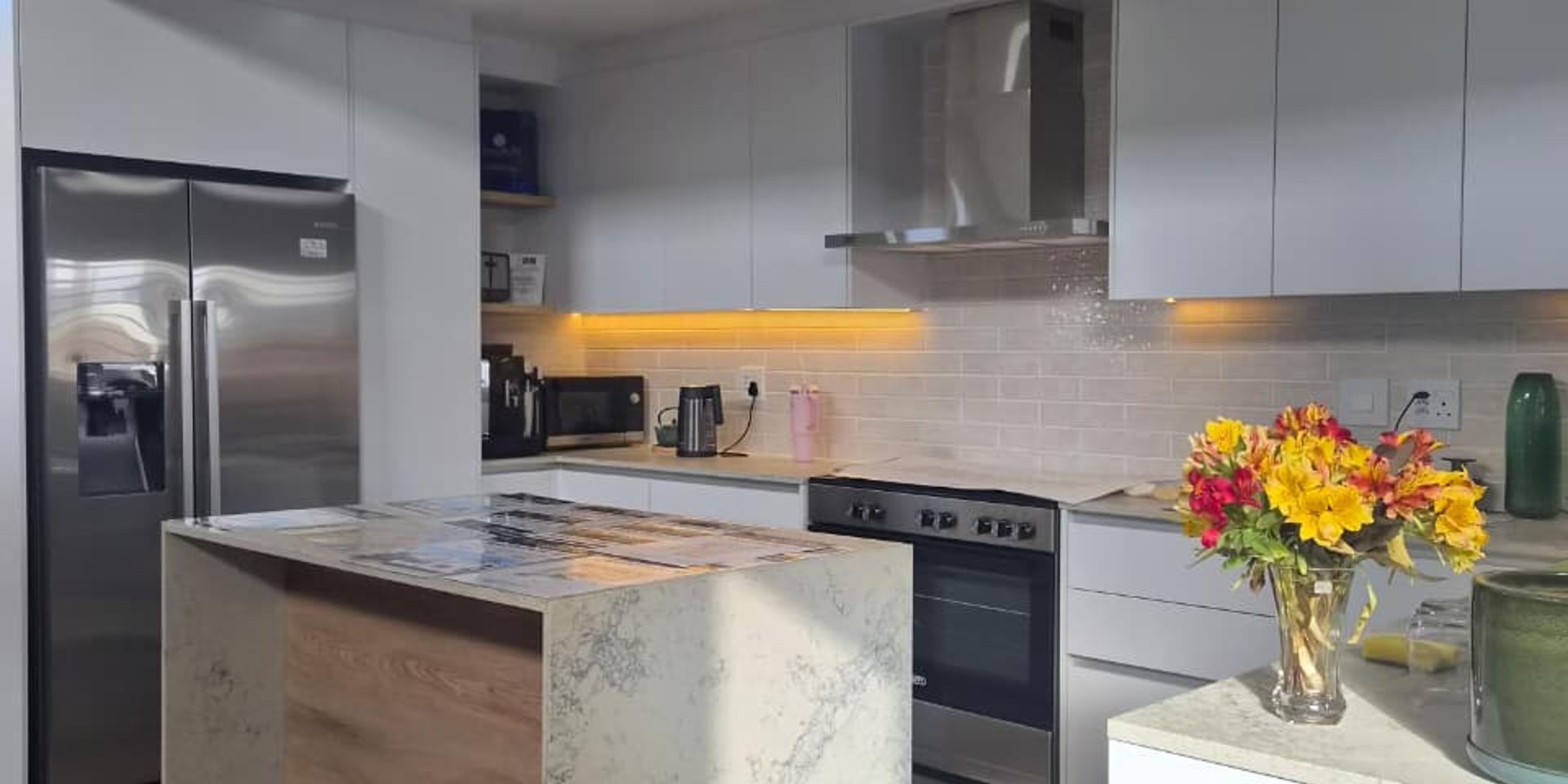 Image 4 of 6