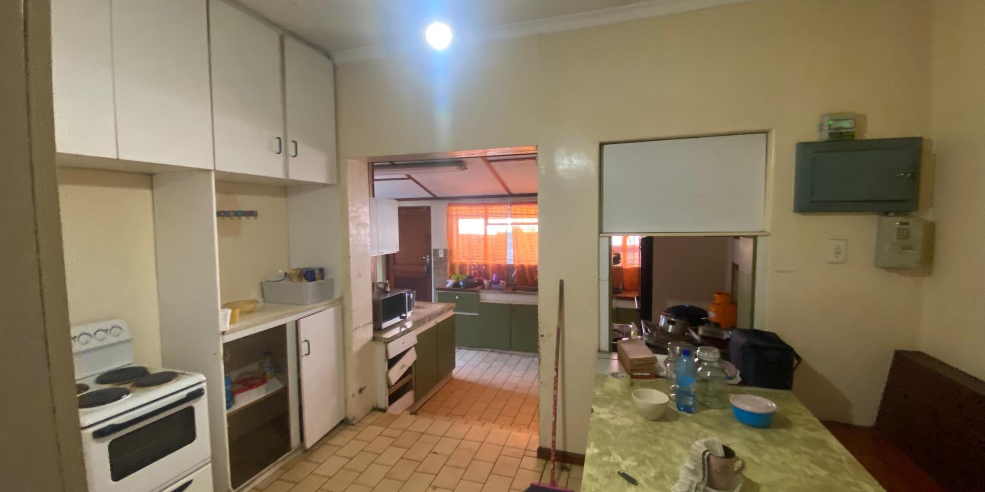 Image 5 of 6