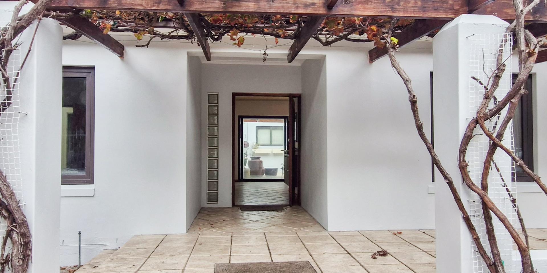 Image 4 of 6