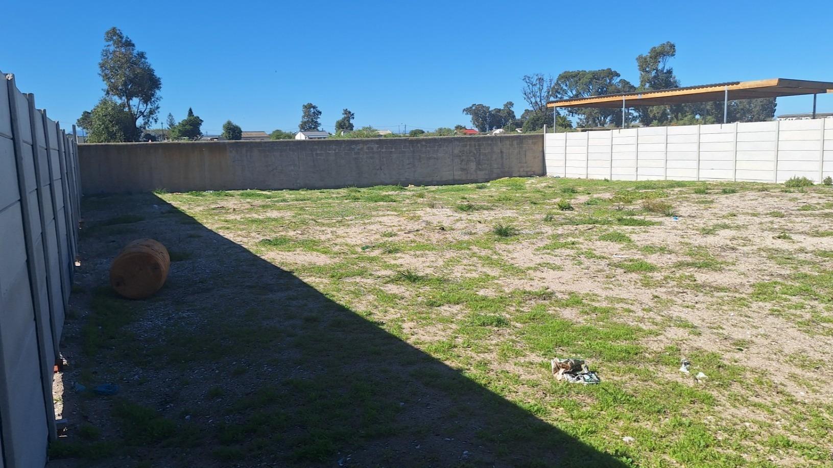 Image 4 of 6