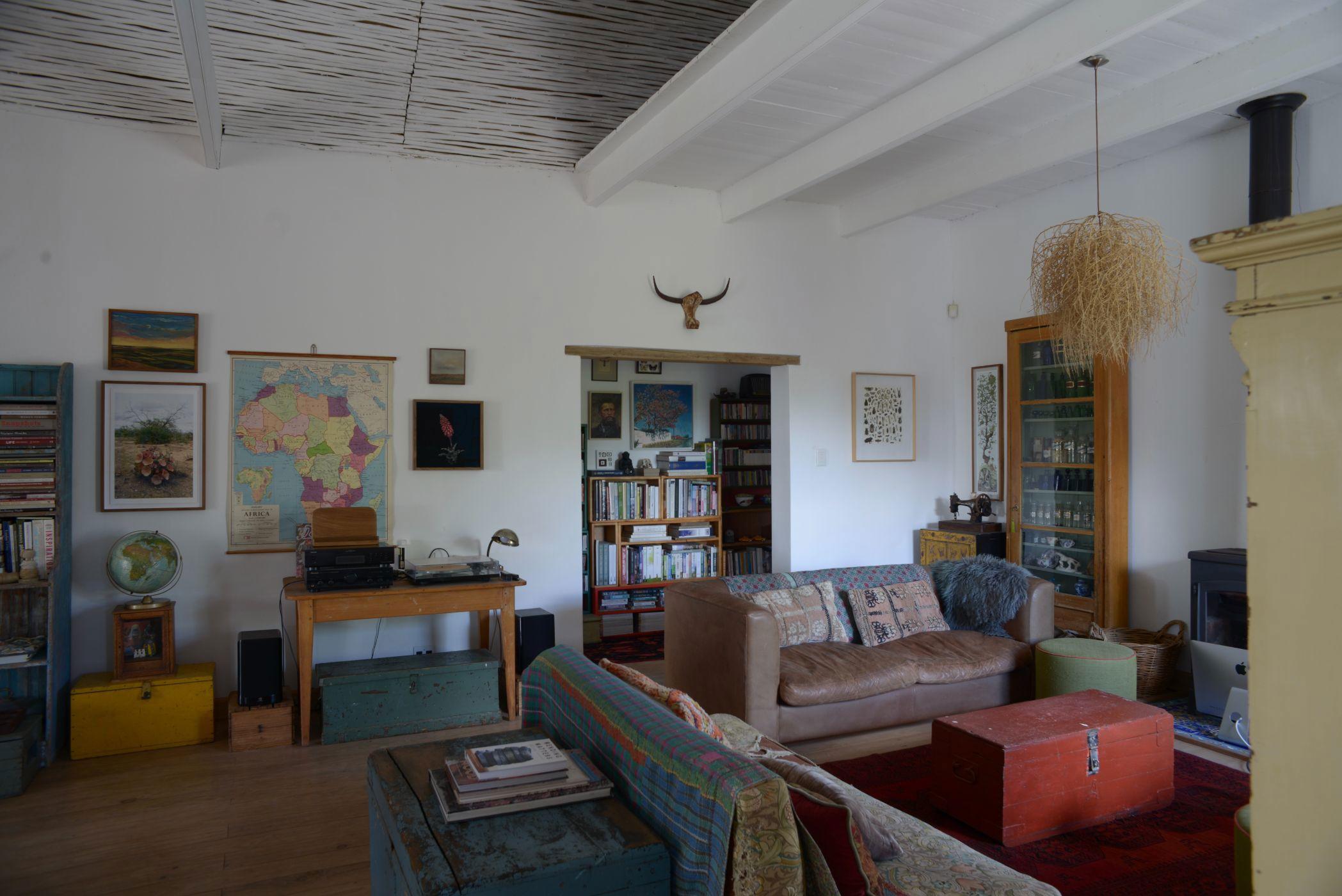 Image 2 of 6