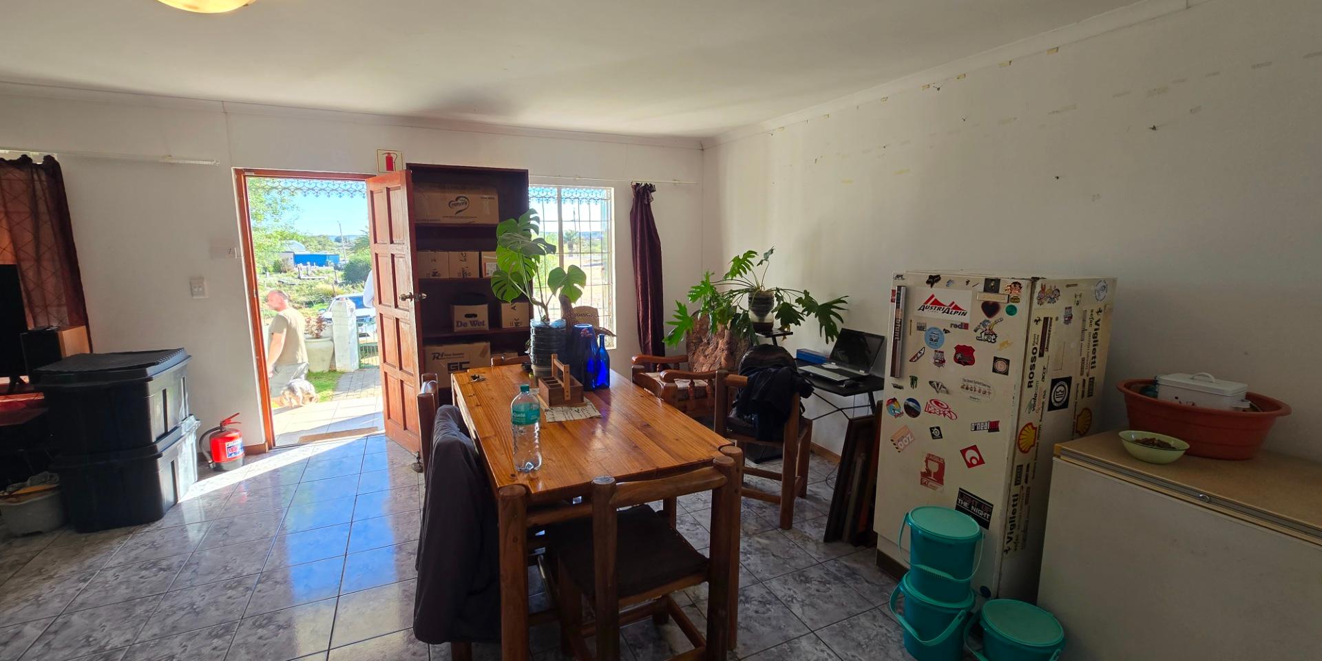 Image 5 of 6