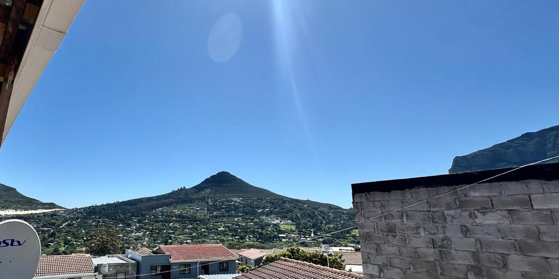 Image 2 of 6