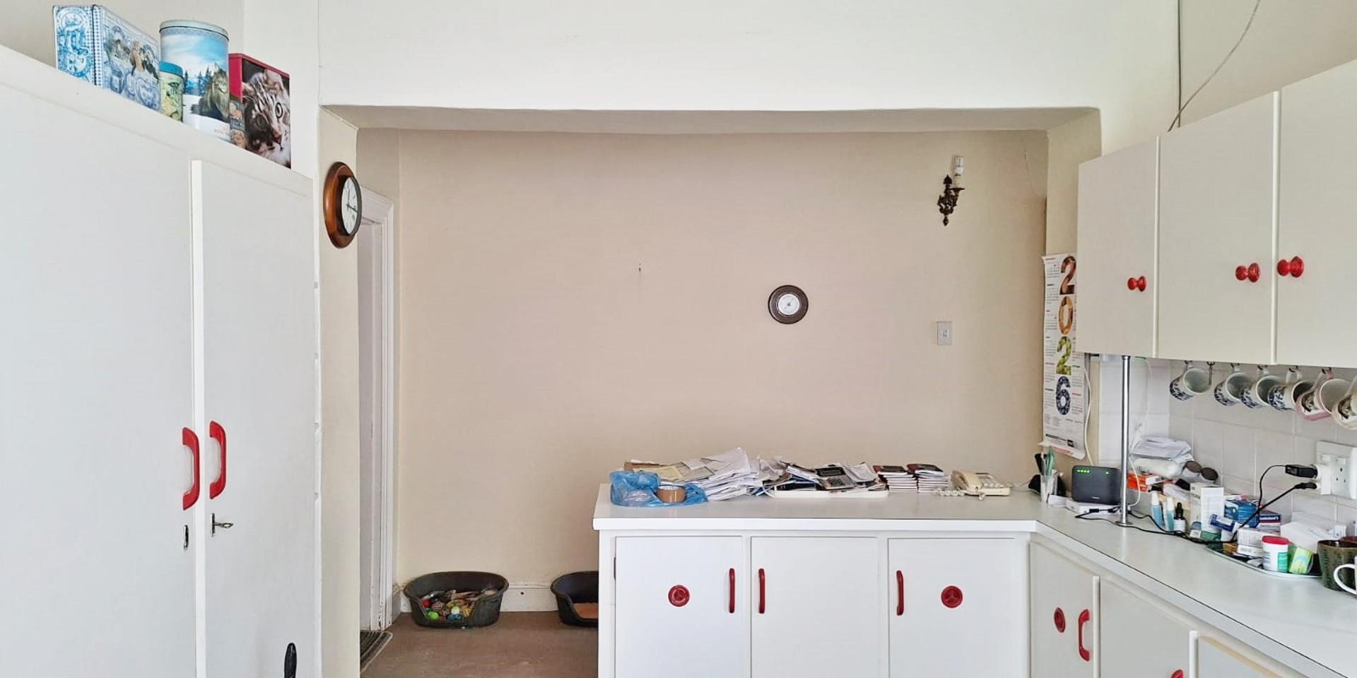 Image 3 of 6