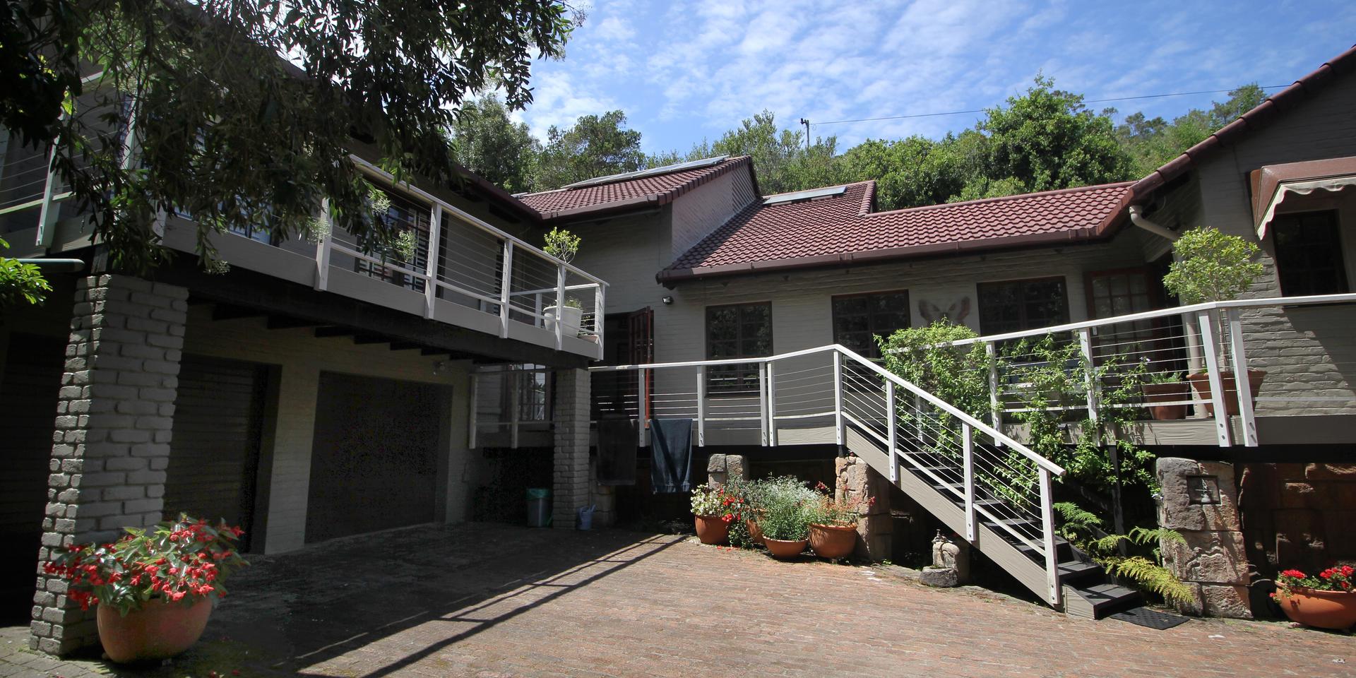 Image 3 of 6