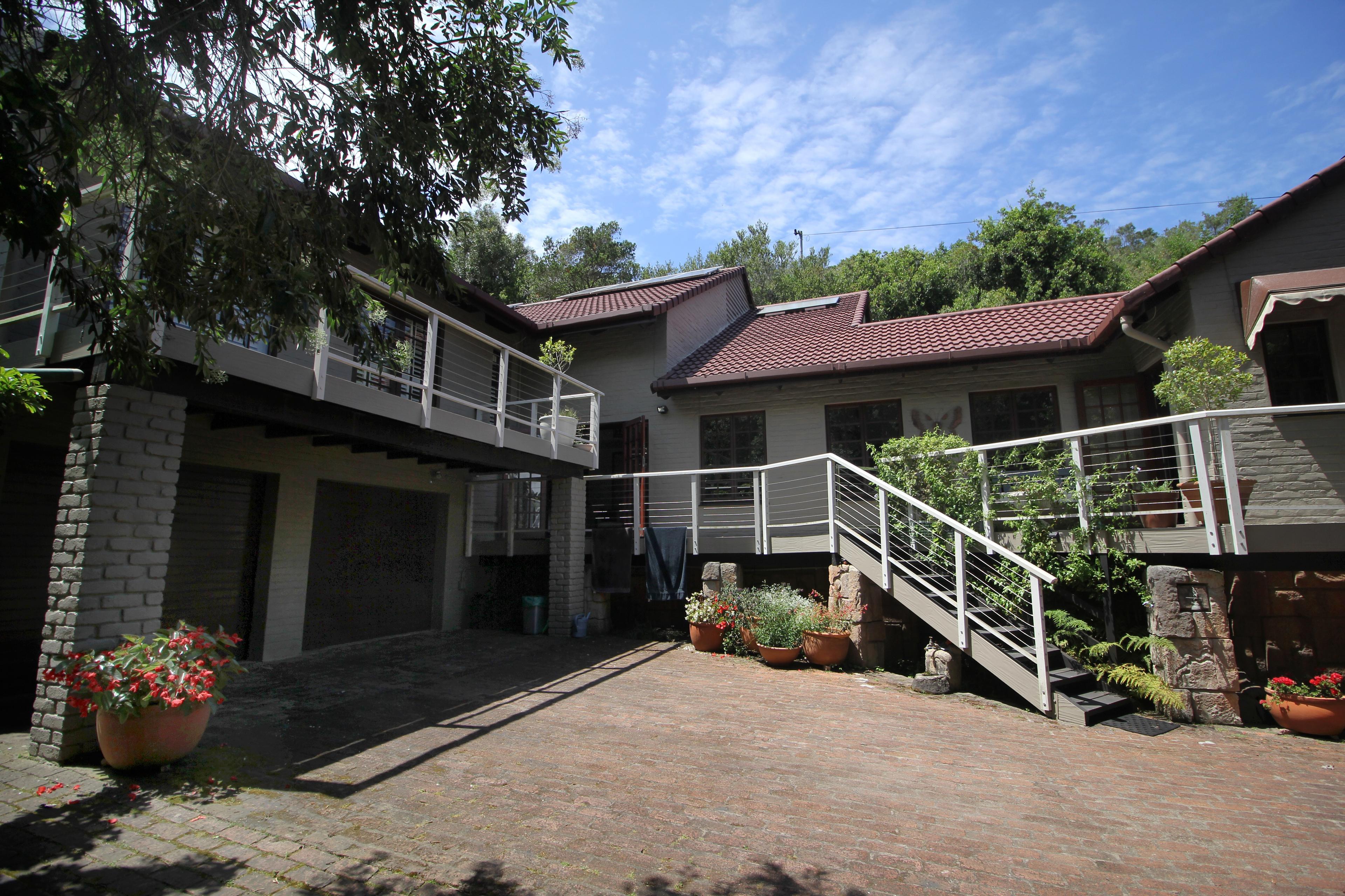Image 3 of 6